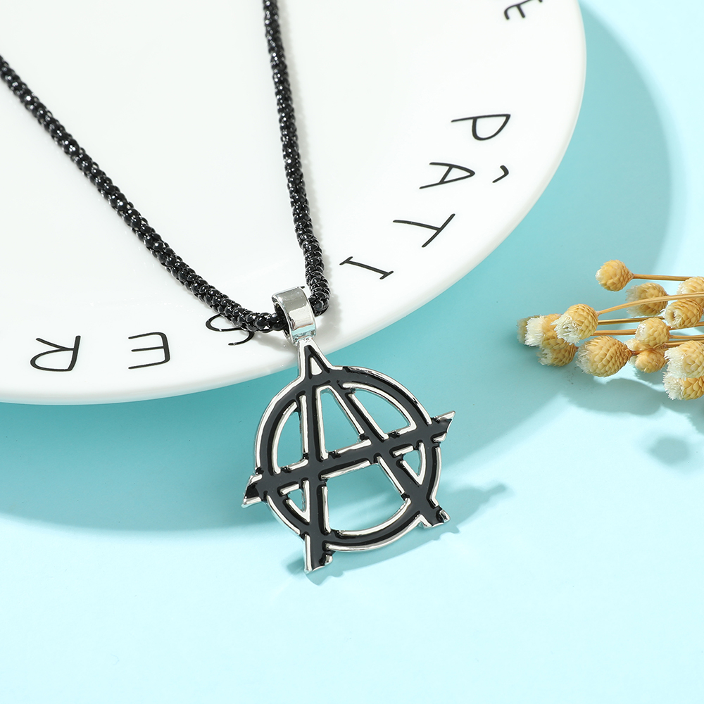 Collana con Simbolo Lettera A  - Vintage Item recensione e prezzo